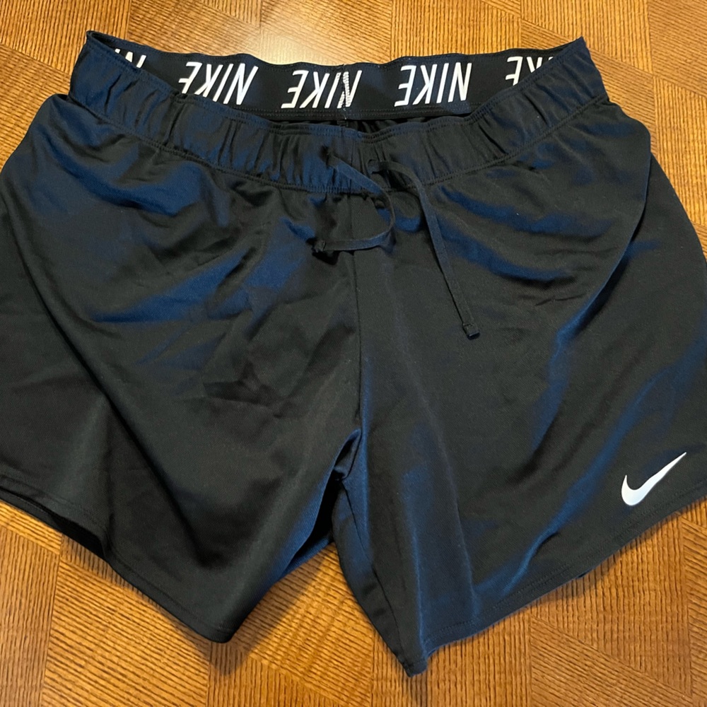 Black Nike dri-fit size medium athletic shorts
